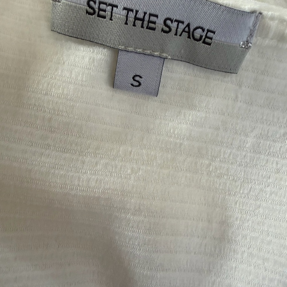Set The Stage White Ribbed Tie Front Ruffle Sleeve Top Size Small - Picture 5 of 6